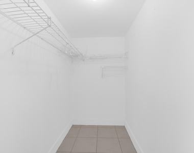 3725 S Ocean Drive - Photo Thumbnail 11