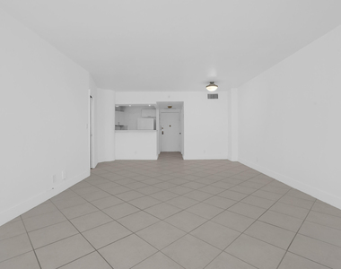 3725 S Ocean Drive - Photo Thumbnail 15