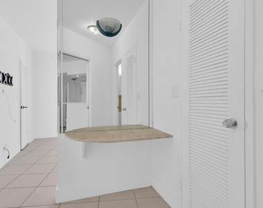 3725 S Ocean Drive - Photo Thumbnail 7