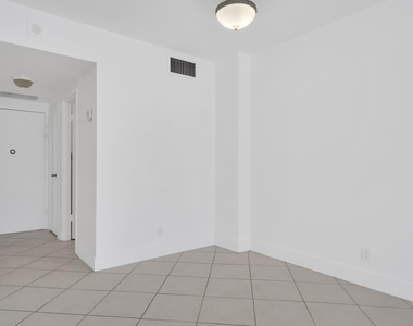 3725 S Ocean Drive - Photo Thumbnail 16