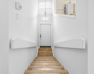 206 Congressional Way - Photo Thumbnail 5