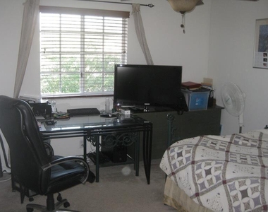 4070 Nw 91st Terrace - Photo Thumbnail 10