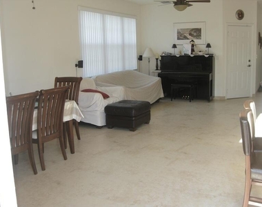 4070 Nw 91st Terrace - Photo Thumbnail 17