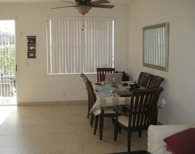 4070 Nw 91st Terrace - Photo Thumbnail 18