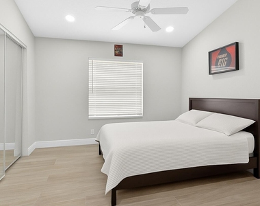 15155 Newquay Court - Photo Thumbnail 21