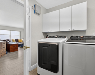 15155 Newquay Court - Photo Thumbnail 23