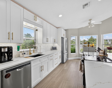 15155 Newquay Court - Photo Thumbnail 9