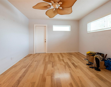 3333 Ne 36th Street - Photo Thumbnail 14