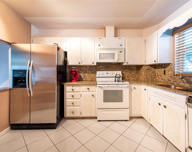 3333 Ne 36th Street - Photo Thumbnail 25