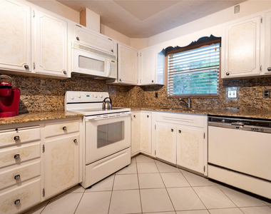 3333 Ne 36th Street - Photo Thumbnail 24