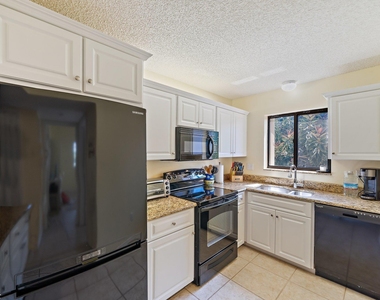 860 Bella Vista Court S - Photo Thumbnail 13