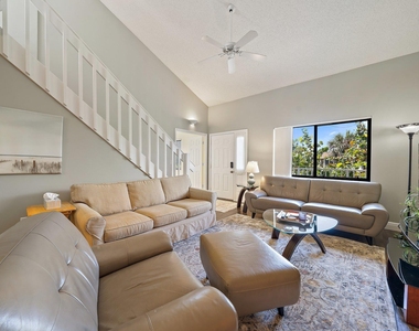 860 Bella Vista Court S - Photo Thumbnail 5