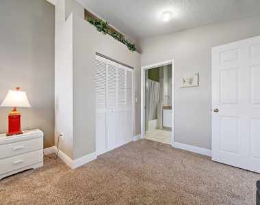 860 Bella Vista Court S - Photo Thumbnail 30