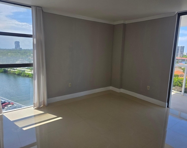 3701 N Country Club Drive - Photo Thumbnail 22