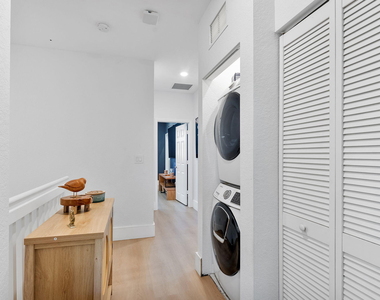 3253 W 106th Terrace - Photo Thumbnail 20
