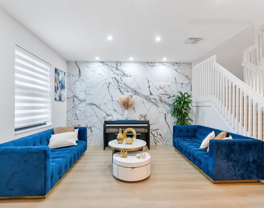 3253 W 106th Terrace - Photo Thumbnail 4