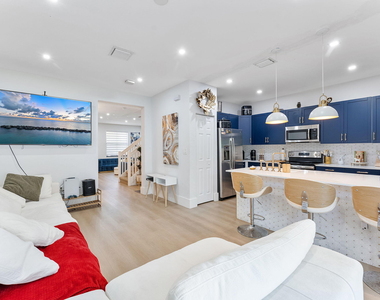 3253 W 106th Terrace - Photo Thumbnail 17