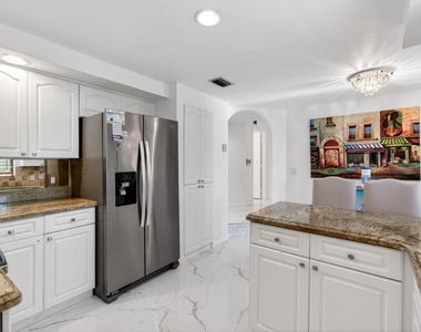 7865 La Mirada Drive - Photo Thumbnail 24
