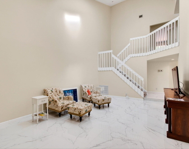 7865 La Mirada Drive - Photo Thumbnail 9