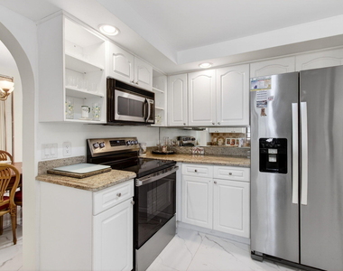 7865 La Mirada Drive - Photo Thumbnail 25