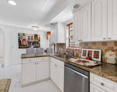 7865 La Mirada Drive - Photo Thumbnail 23