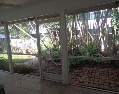 1141 Mulberry Place - Photo Thumbnail 3
