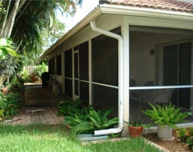 1141 Mulberry Place - Photo Thumbnail 10
