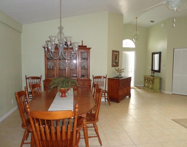 1141 Mulberry Place - Photo Thumbnail 7
