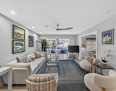 6429 Bay Club Drive - Photo Thumbnail 11