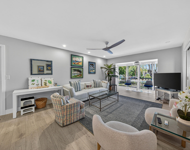 6429 Bay Club Drive - Photo Thumbnail 12