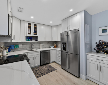 6429 Bay Club Drive - Photo Thumbnail 25
