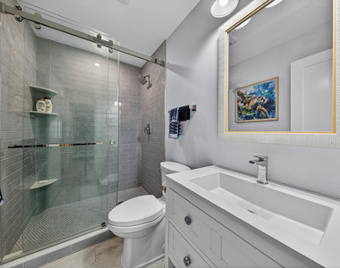 6429 Bay Club Drive - Photo Thumbnail 7