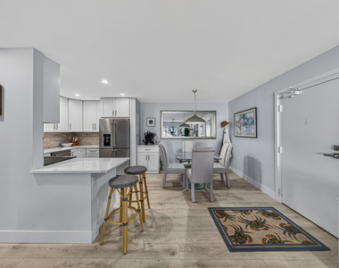 6429 Bay Club Drive - Photo Thumbnail 20