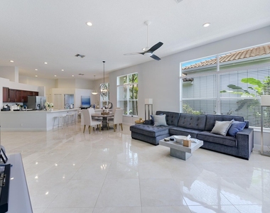 6685 Nw 24th Terrace - Photo Thumbnail 10