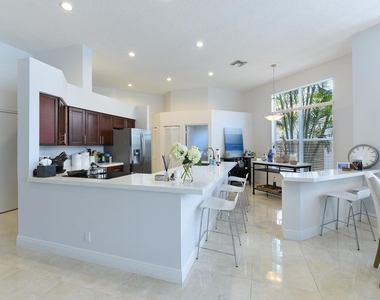 6685 Nw 24th Terrace - Photo Thumbnail 4