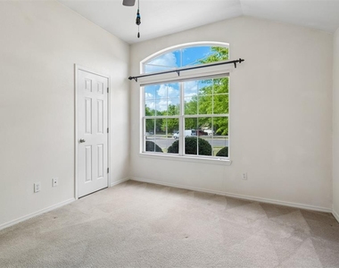 1708 Creekside Court - Photo Thumbnail 32
