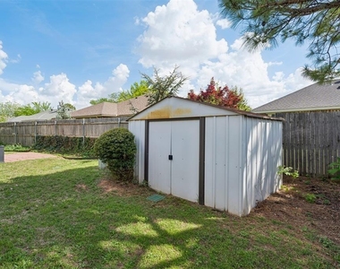 1708 Creekside Court - Photo Thumbnail 39