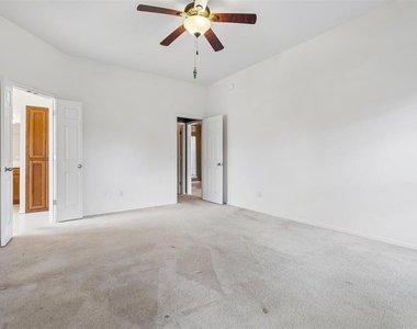 1708 Creekside Court - Photo Thumbnail 21