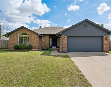 1708 Creekside Court - Photo Thumbnail 2