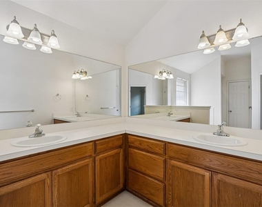 1708 Creekside Court - Photo Thumbnail 27