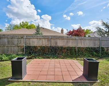 1708 Creekside Court - Photo Thumbnail 38