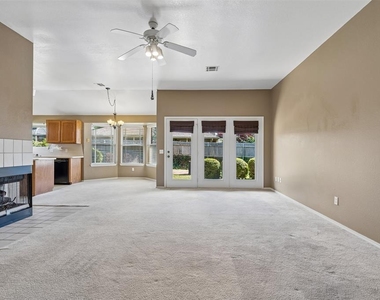 1708 Creekside Court - Photo Thumbnail 9
