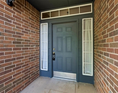 1708 Creekside Court - Photo Thumbnail 5