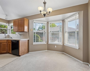 1708 Creekside Court - Photo Thumbnail 13