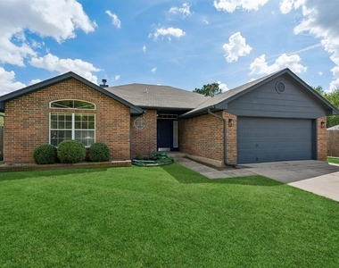 1708 Creekside Court - Photo Thumbnail 3