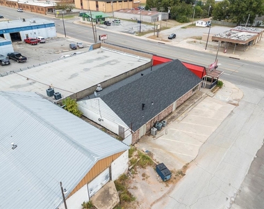 327 S Green Avenue - Photo Thumbnail 4