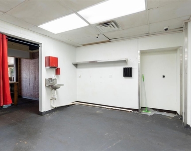 327 S Green Avenue - Photo Thumbnail 19