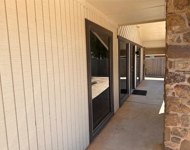 1521 Sw 89th Street - Photo Thumbnail 7