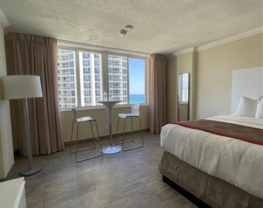 19201 Collins Avenue - Photo Thumbnail 19