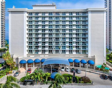 19201 Collins Avenue - Photo Thumbnail 3